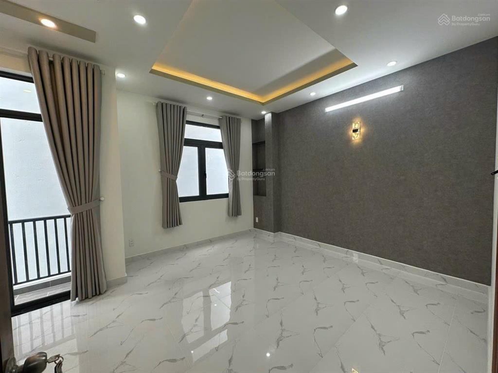 Bán gấp nhà đẹp 3 tấm dt 3.6*9.6m nh vị trí 1/ hẻm rộng gần q1 khu an ninh hình thật giá tốt