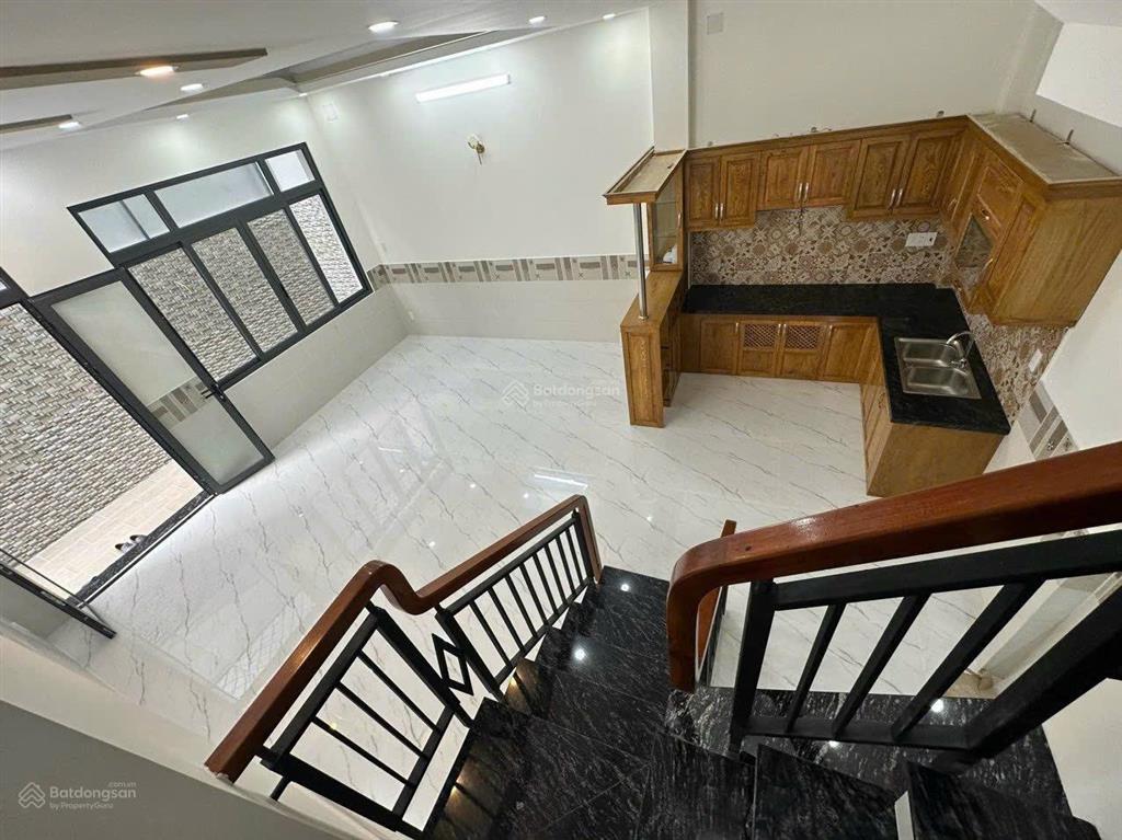 Bán gấp nhà đẹp 3 tấm dt 3,6x9,6m nh vị trí 1/ hẻm rộng gần q1 khu an ninh hình thật giá tốt
