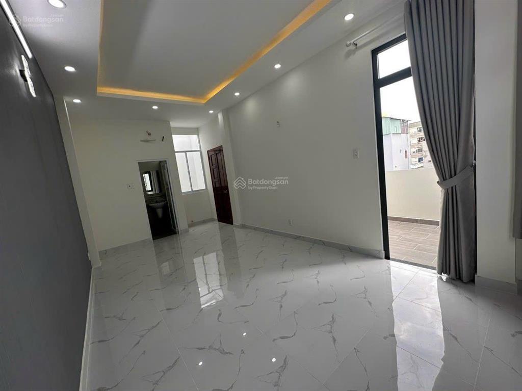 Bán gấp nhà đẹp 3 tấm dt 3.6*9.6m nh vị trí 1/ hẻm rộng gần q1 khu an ninh hình thật giá tốt