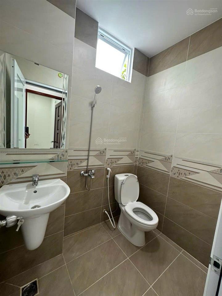 Bán gấp nhà đẹp 3 tấm dt 3.6*9.6m nh vị trí 1/ hẻm rộng gần q1 khu an ninh hình thật giá tốt