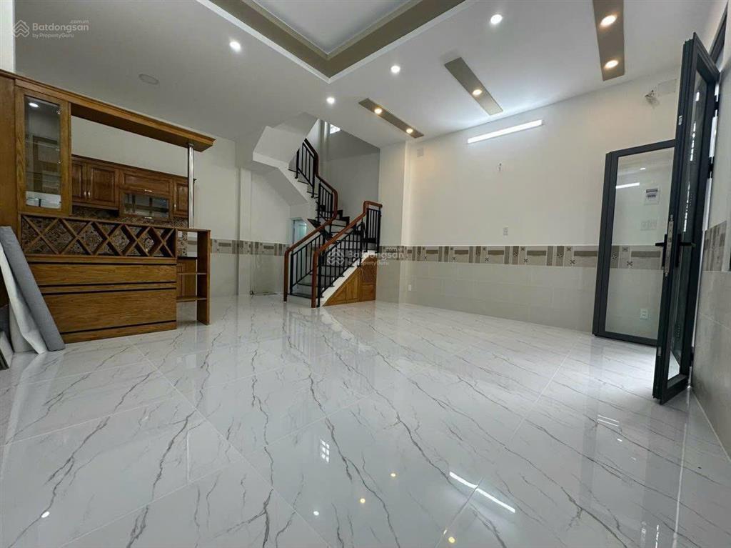 Bán gấp nhà đẹp 3 tấm dt 3,6x9,6m nh vị trí 1/ hẻm rộng gần q1 khu an ninh hình thật giá tốt