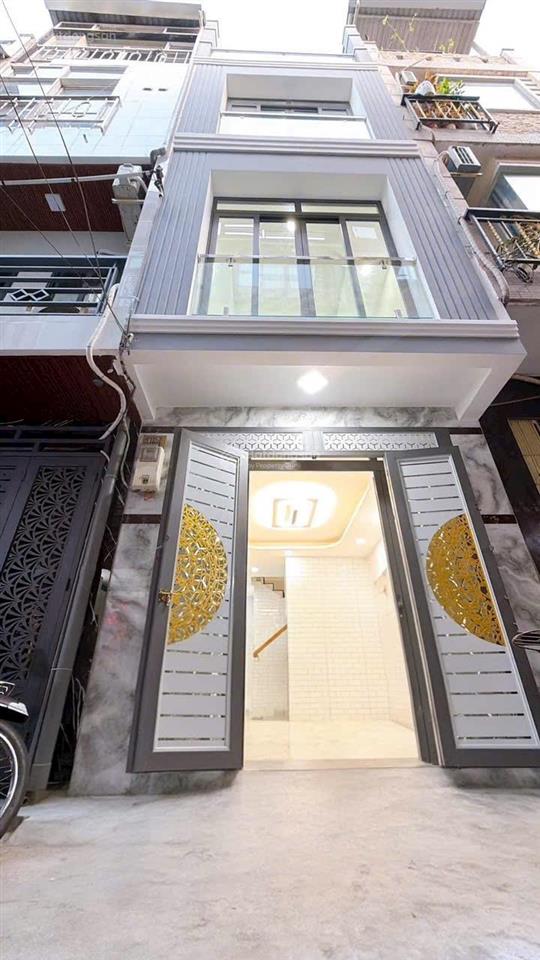 Bán nhà đẹp 4 tấm khu vip ẩm thực 20 thước quận 4 hẻm 4m giá 5 tỉ nhĩnh giáp q1 chỉ 1 di chuyển