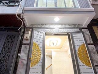 Bán nhà đẹp 4 tấm khu vip ẩm thực 20 thước quận 4 hẻm 4m giá 5 tỉ nhĩnh giáp q1 chỉ 1 di chuyển