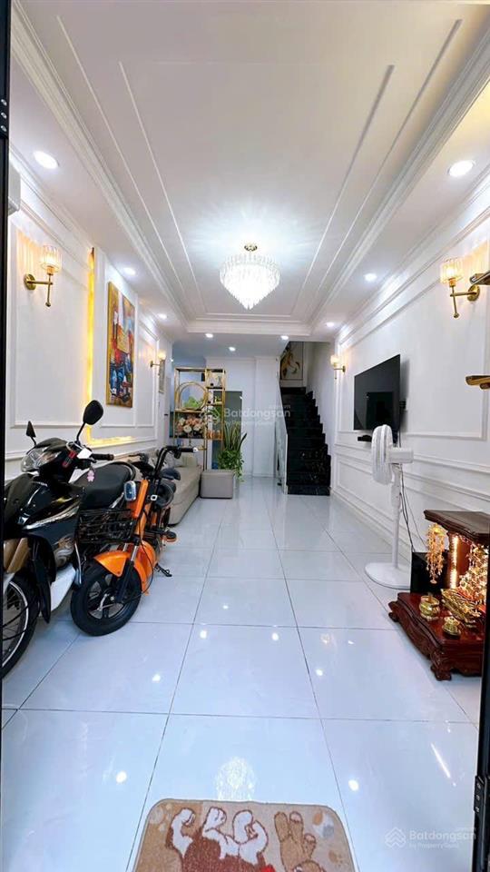 Bán nhà đẹp hình thật 2 tấm tại q4 gần chợ 200 xóm chiếu dt 3,4*11m nở hậu 8m giá 4tỉ599 khu dân cư