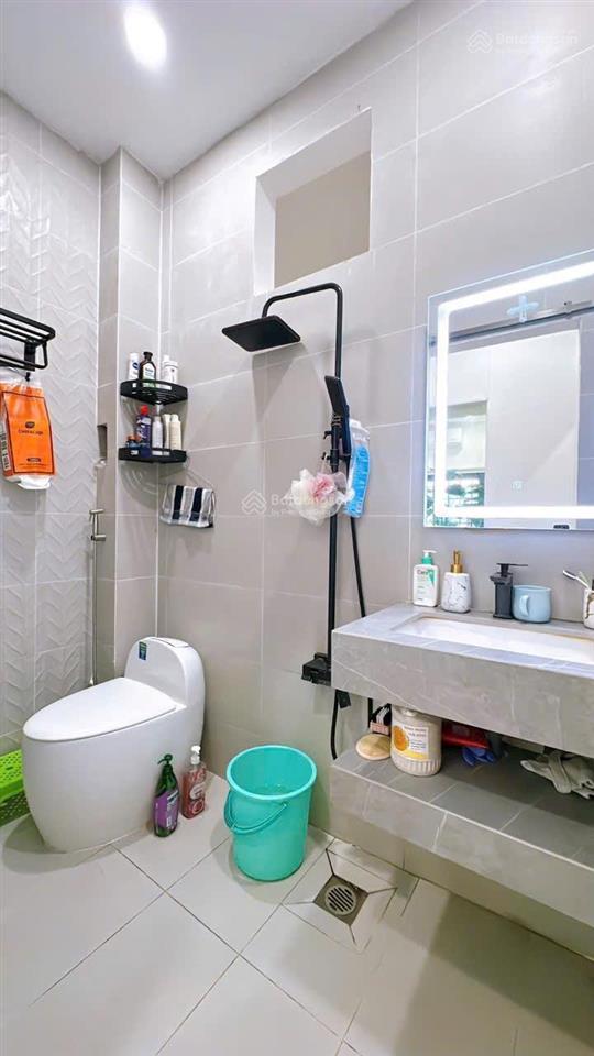 Bán nhà đẹp hình thật 2 tấm tại q4 gần chợ 200 xóm chiếu dt 3,4*11m nở hậu 8m giá 4tỉ599 khu dân cư