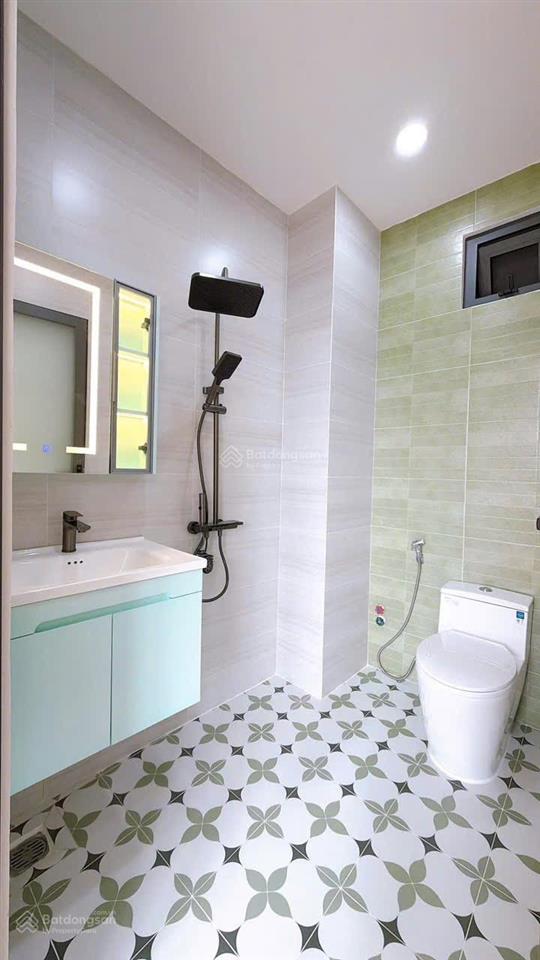 Bán nhà đẹp mới xây 4 tấm thiết kế hiện đại dt đẹp 5*8 hẻm 3m thông giáp q1 giá 6 tỉ 8 tl mạnh