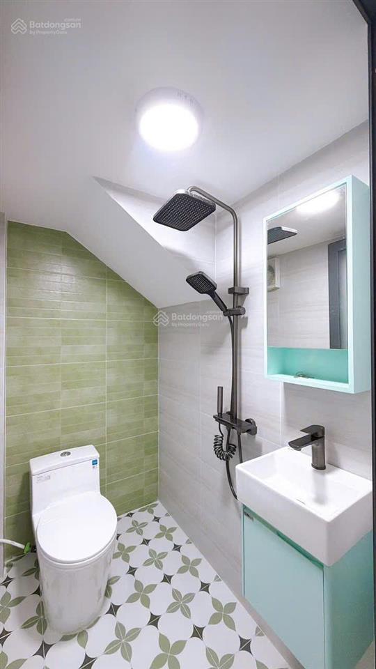 Bán nhà đẹp mới xây 4 tấm thiết kế hiện đại dt đẹp 5*8 hẻm 3m thông giáp q1 giá 6 tỉ 8 tl mạnh