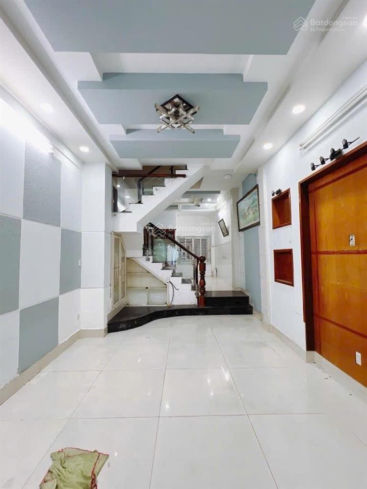 Nhà đẹp 4 tấm hình thật quận 4 gần mặt tiền khu vip đồng bộ dt 4,3*13 có 4pn giá 7tỉ290 tl sổ riêng