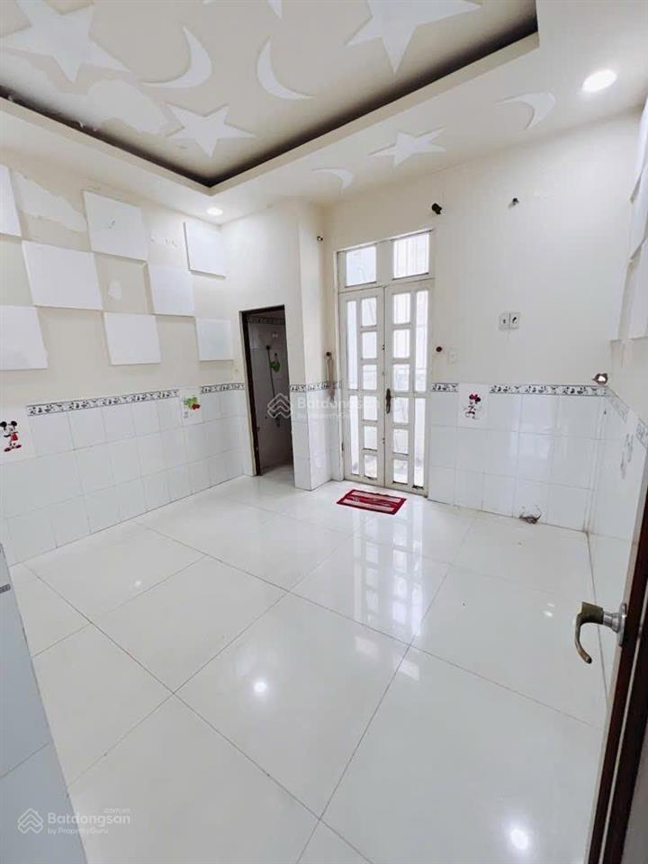 Nhà đẹp 4 tấm hình thật quận 4 gần mặt tiền khu vip đồng bộ dt 4,3*13 có 4pn giá 7tỉ290 tl sổ riêng