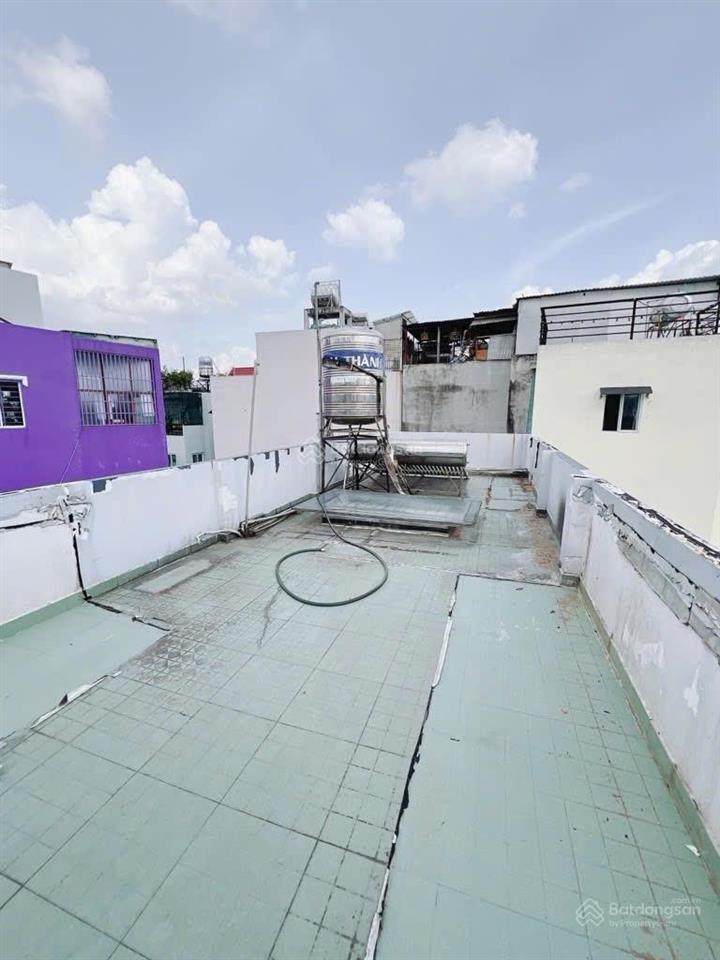 Nhà đẹp 4 tấm hình thật quận 4 gần mặt tiền khu vip đồng bộ dt 4,3*13 có 4pn giá 7tỉ290 tl sổ riêng