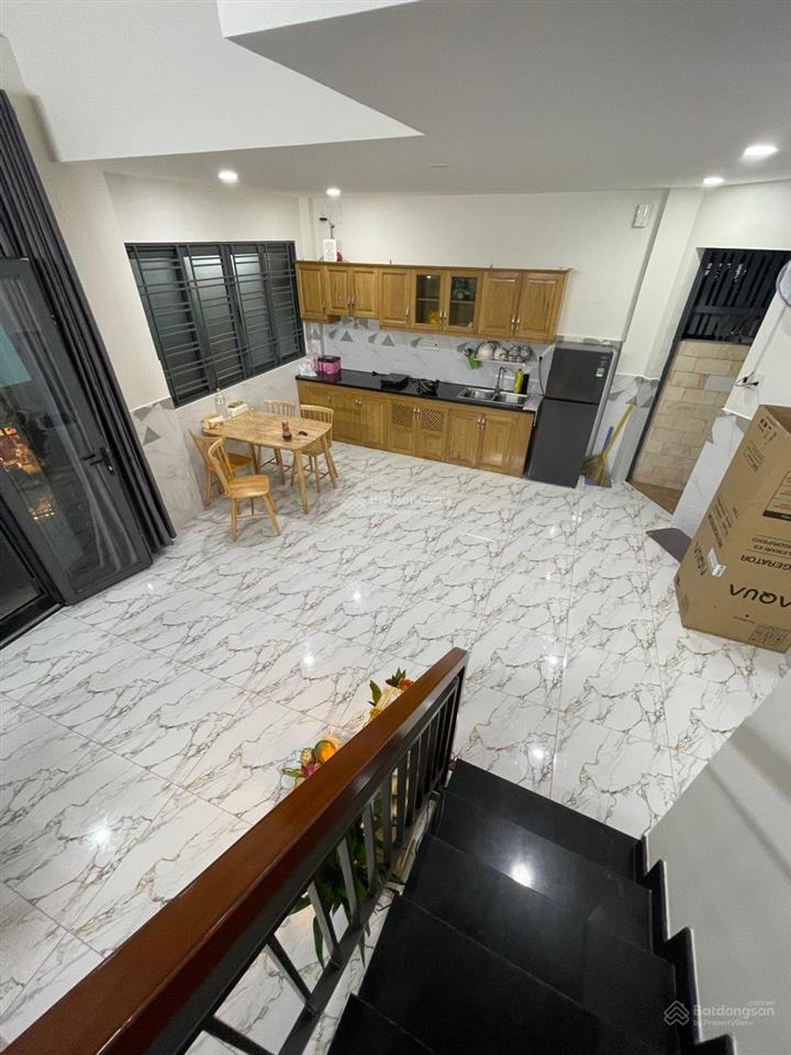 Bán nhà 5 tấm chdv tại q4 góc 2 mặt tiền hẻm 1/ gần mt cách 50m khu dân cư giá 6tỉ 390 tl giáp q1