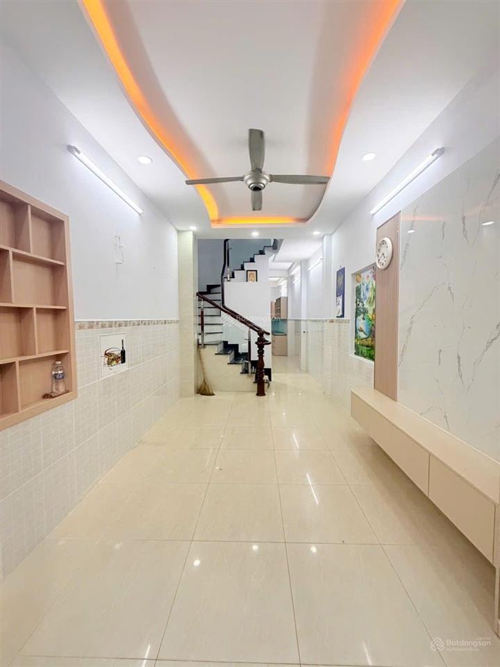 Nhà bán gấp q4 dt rộng 3 tấm 4pn hẻm 3m gần chợ 200 giá chỉ 5 tỉ 199 khu dân cư