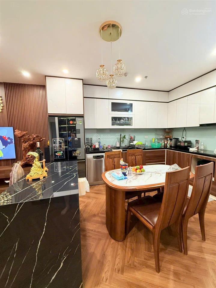 Bán căn hộ hà đô parkview  cầu giấy 2pn  2vs 9,4 tỷ full nt, hướng mát