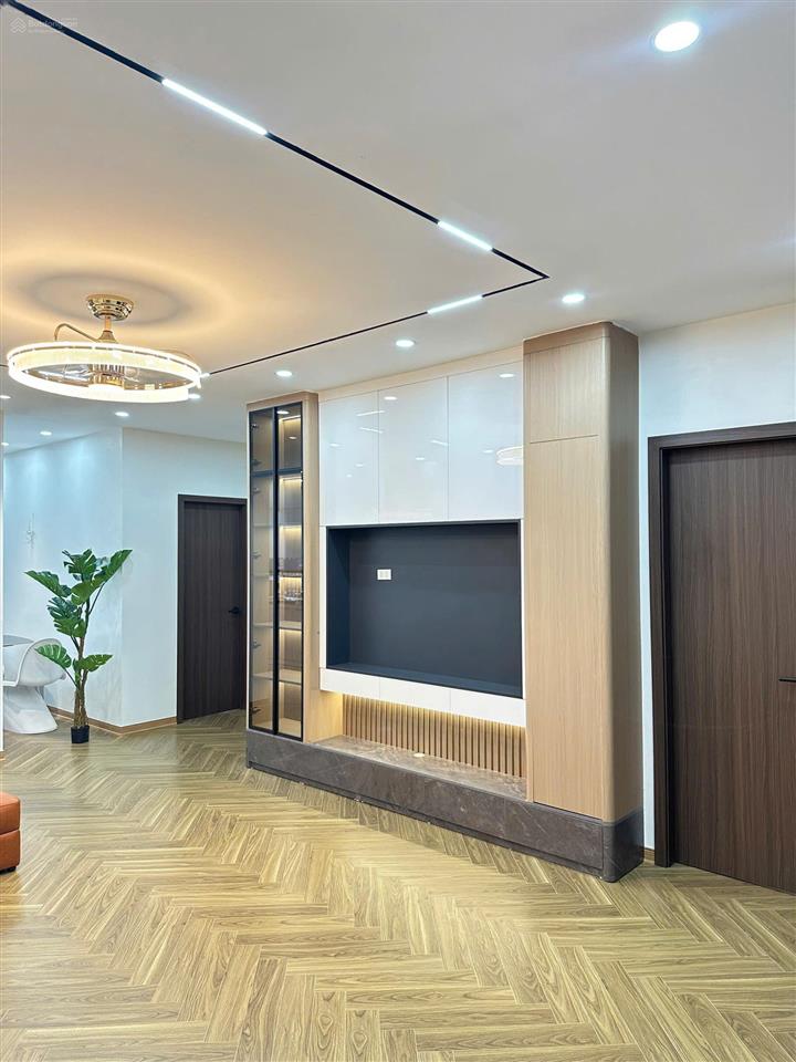 Bán căn hộ vườn xuân  nguyễn chí thanh 99m2 3pn 2vs 9,6 tỷ full nội thất, hướng mát