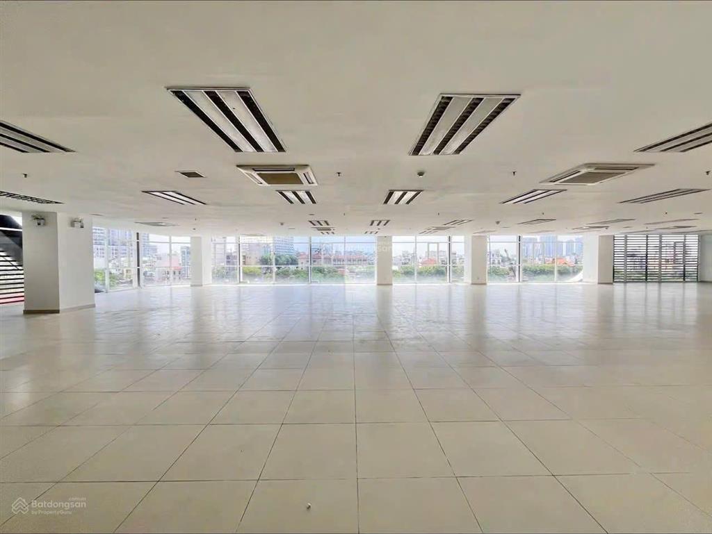 Bán shop chân đế chung cư diamond flower  lê văn lương 205m2 sở hữu lâu dài, dòng tiền 170tr/th