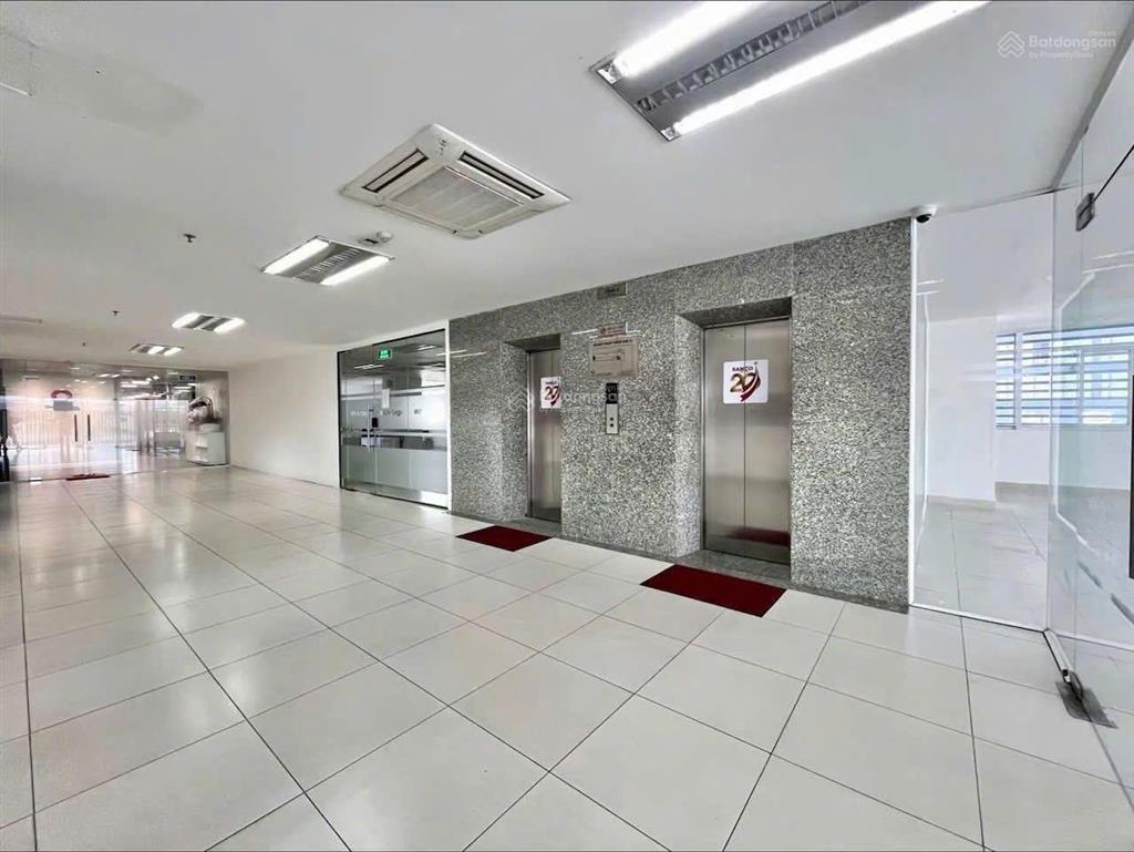 Bán shop chân đế chung cư diamond flower  lê văn lương 205m2 sở hữu lâu dài, dòng tiền 170tr/th