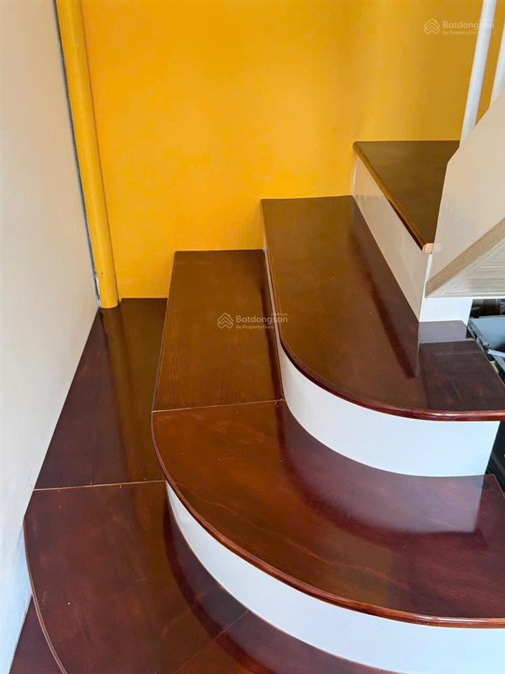 Bán nhà 4pn, 5 ban công, 3pk, 3 bếp, đường đa minh, p. cam ly, đà lạt, 6,8 tỷ, sổ riêng đường ô tô