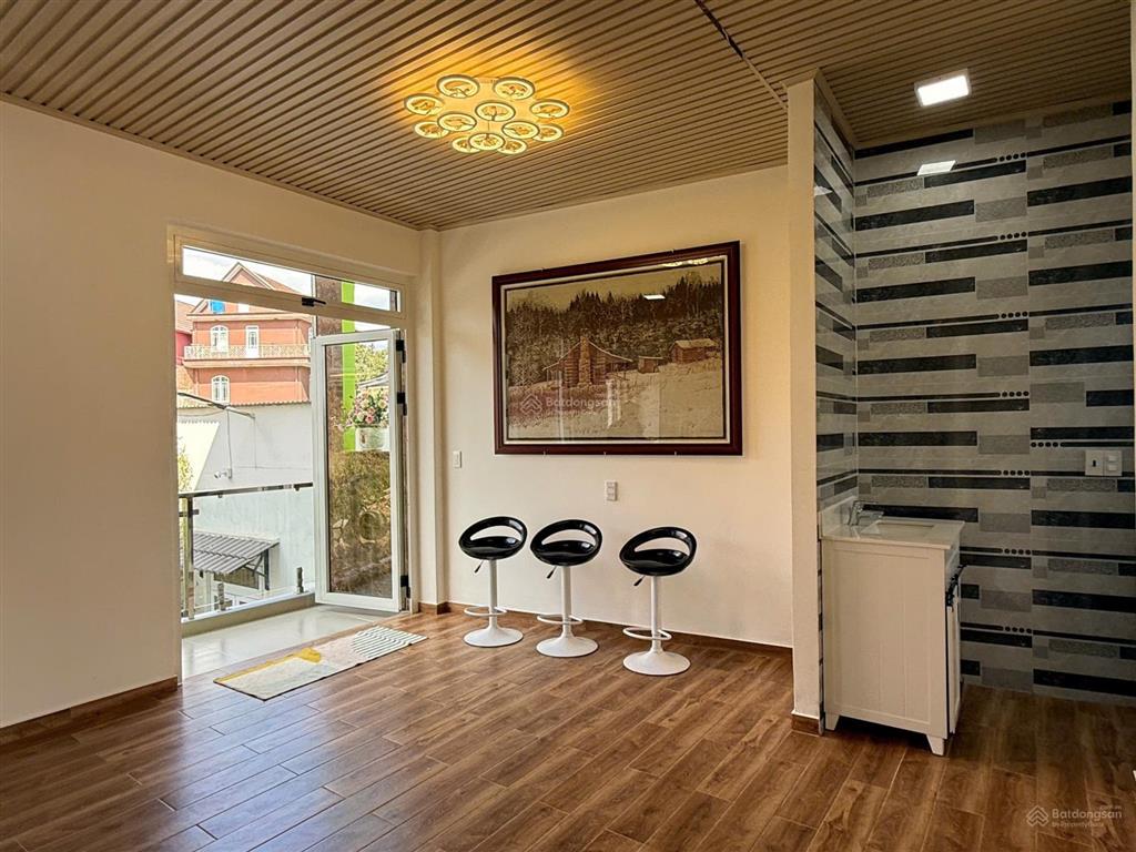 Bán nhà 4pn, 5 ban công, 3pk, 3 bếp, đường đa minh, p. cam ly, đà lạt, 6,8 tỷ, sổ riêng đường ô tô
