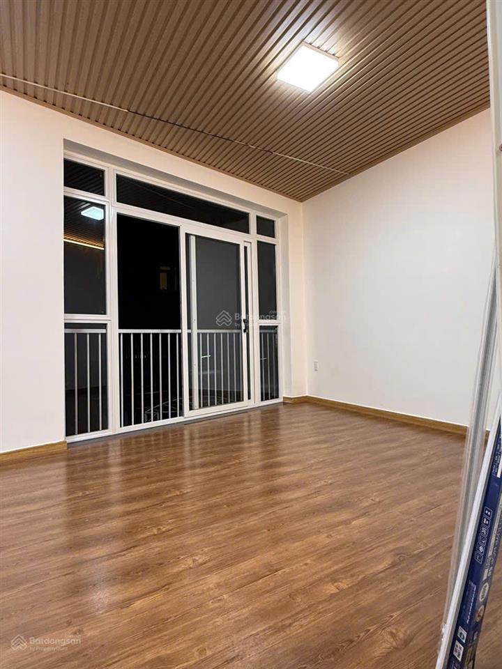 Bán nhà 4pn, 5 ban công, 3pk, 3 bếp, đường đa minh, p. cam ly, đà lạt, 6,8 tỷ, sổ riêng đường ô tô