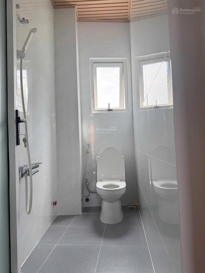 Bán nhà 4pn, 5 ban công, 3pk, 3 bếp, đường đa minh, p. cam ly, đà lạt, 6,8 tỷ, sổ riêng đường ô tô