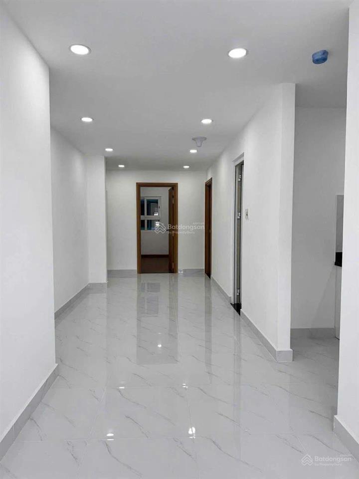 Hot, nhà to mới 100%  6tr/tháng  84m2 nhà trống hoặc có nội thất  free phí quản lý 1 năm