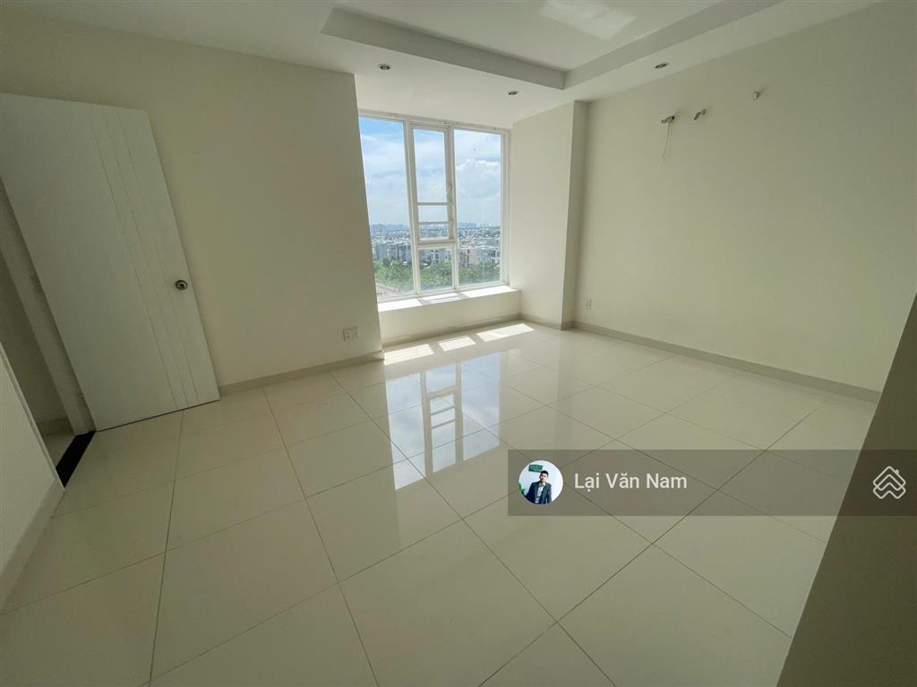 Hot  nhà to giá tốt  7tr máy lạnh, giường, tủ lạnh  nước nóng  hđ lâu dài
