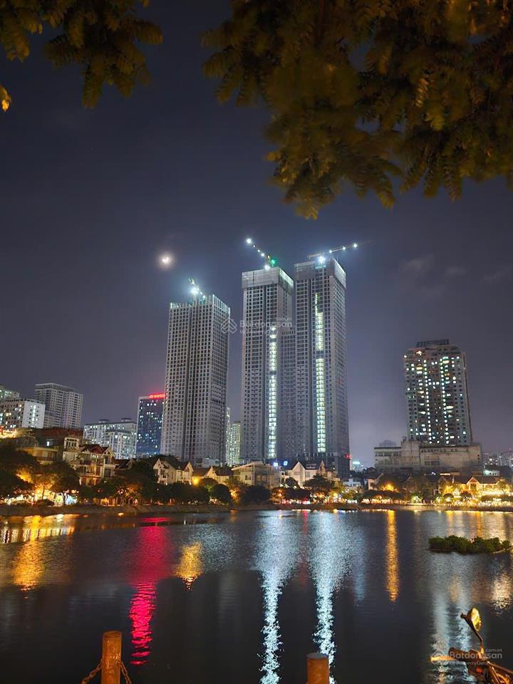 Chính chủ bán căn 2pn + 1, 2wc sửa đc thành 3n. view pháo hoa hồ văn quán, ban công đn, sổ lâu dài