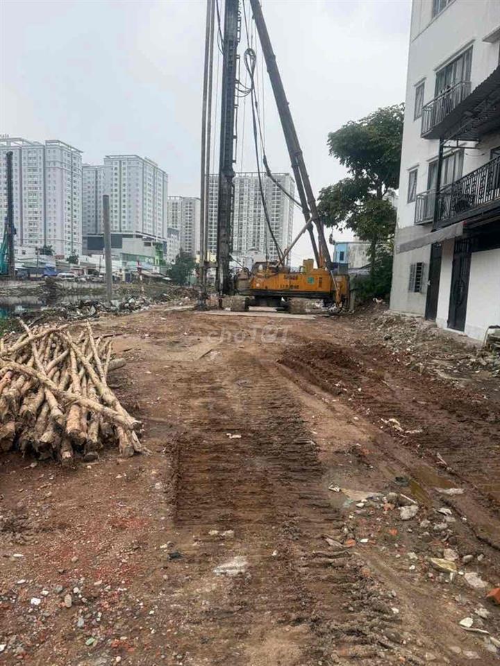 nhà ở hoặc làm kho chứa đồ mt rach xuyen tâm co Gac phòng vach simple