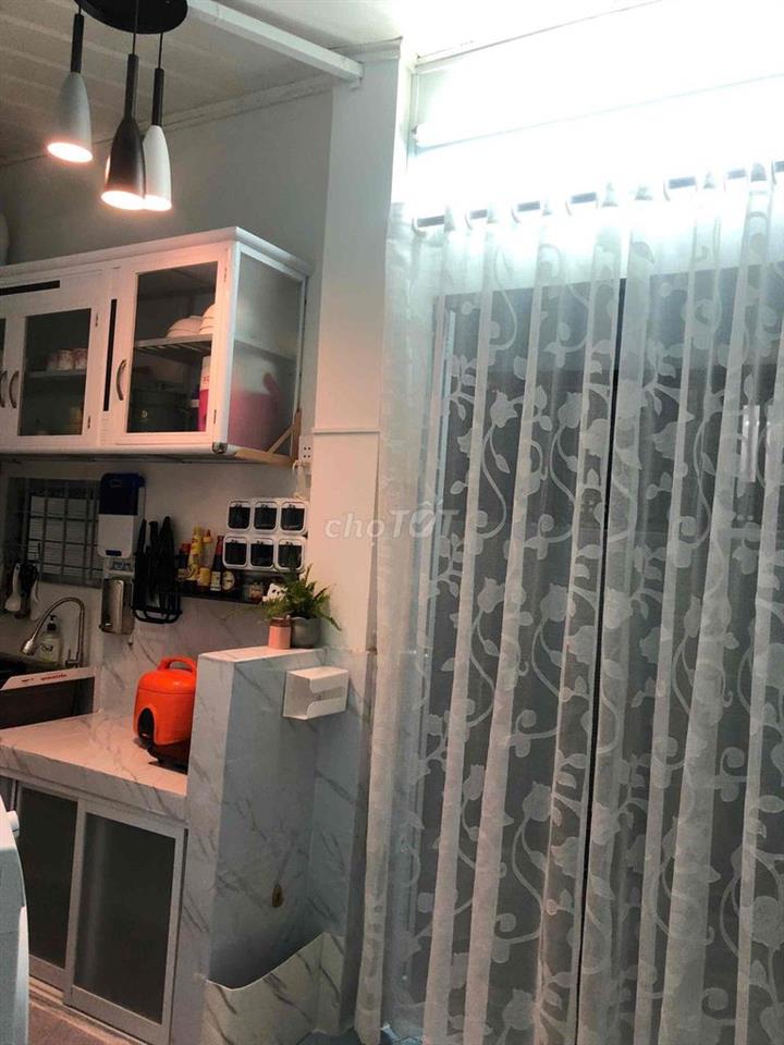 sát hẻm xe hơi khu an ninh kg ngập nước thuận tiện đi lại