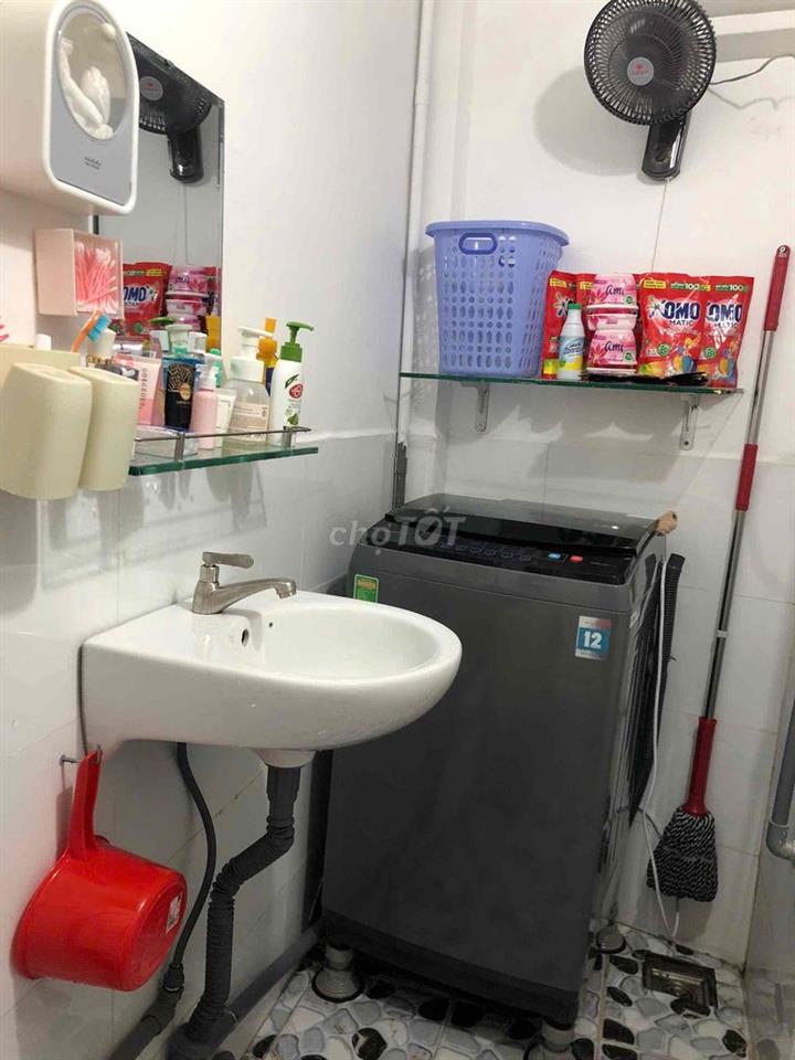 hẻm xe hơi lớn , vị trí đẹp