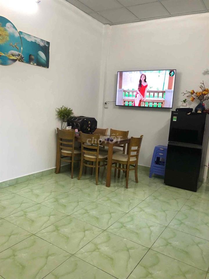 hẻm xe hơi lớn , vị trí đẹp
