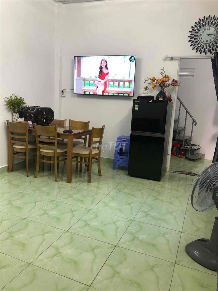 hẻm xe hơi lớn , vị trí đẹp