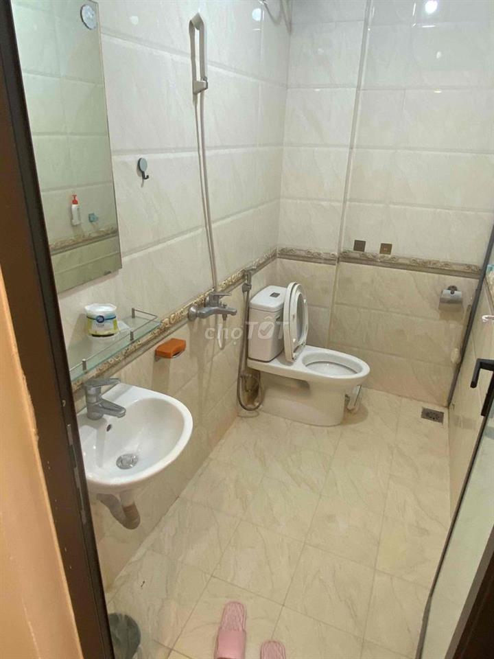 phòng khép kín đủ đồ Phạm Ngọc  Thạch