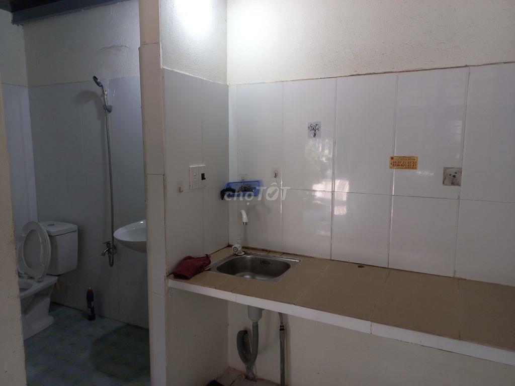 Cho thuê phòng mặt tiền đường Cẩm Bắc 8