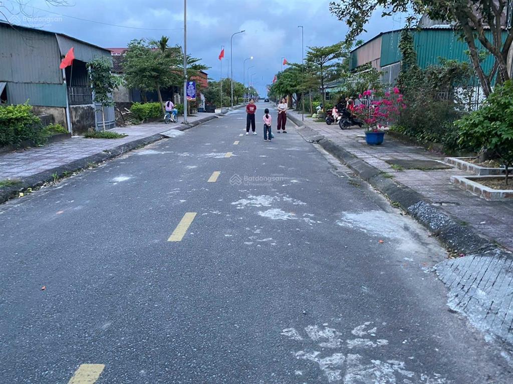 Bán nhanh lô 150m2 kỳ liên, ngay gần nhà máy vinfast nhỉnh 1 tỷ,  em anh 0988 412 ***