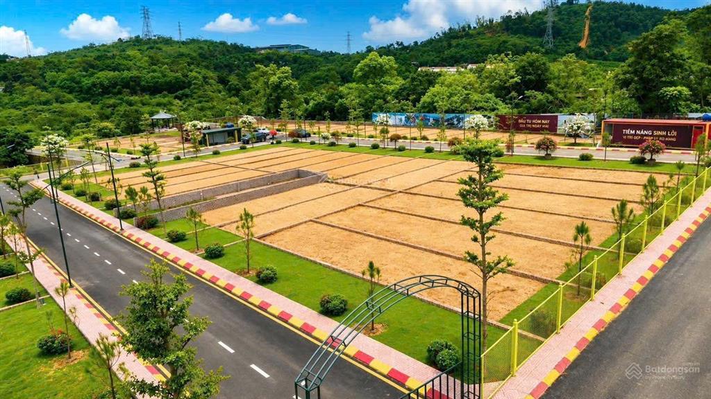 Bán nhanh lô 100m2 tại phú cát, nhỉnh 2 tỷ,  0988 412 ***
