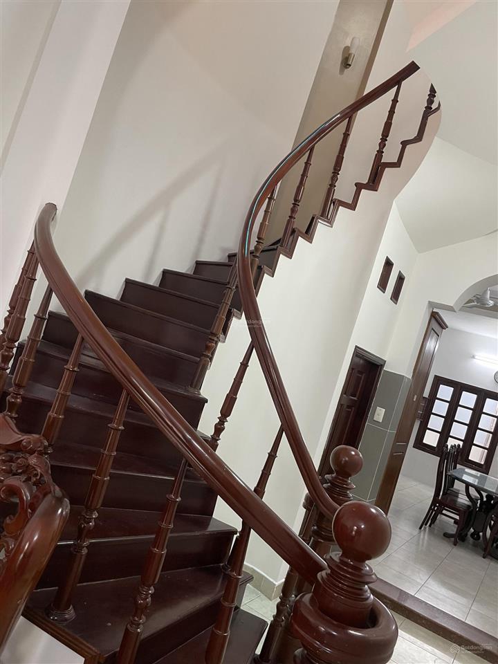 Cho thuê nhà riêng 4pn đường văn chung, p13 tân bình, full nội thất, phù hợp làm văn phòng