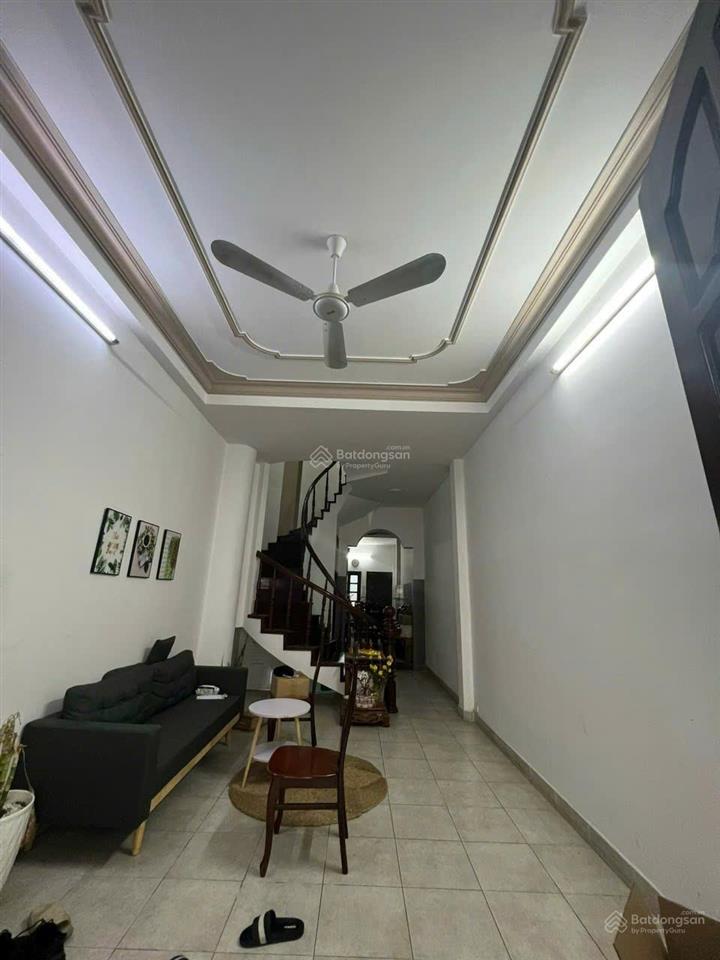 Cho thuê nhà riêng 4pn đường văn chung, p13 tân bình, full nội thất, phù hợp làm văn phòng