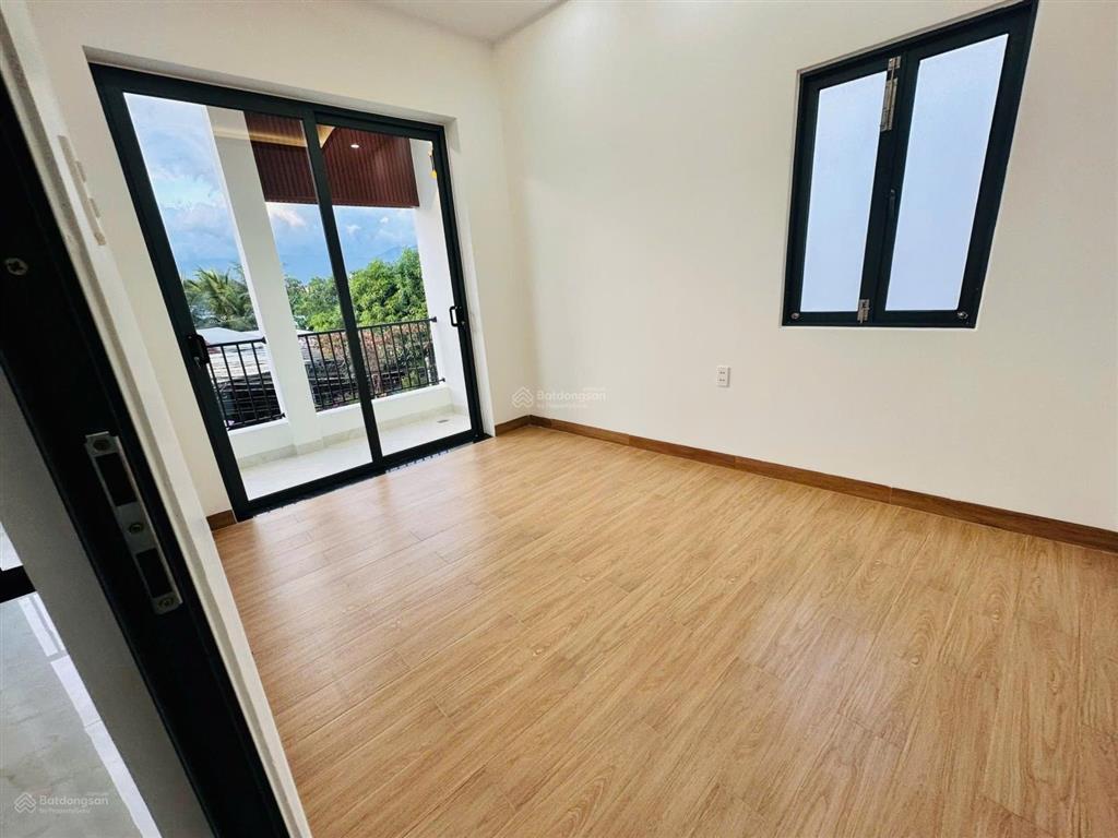 Nhà diên toàn 3 tầng giá 2 tỷ 750 triệu