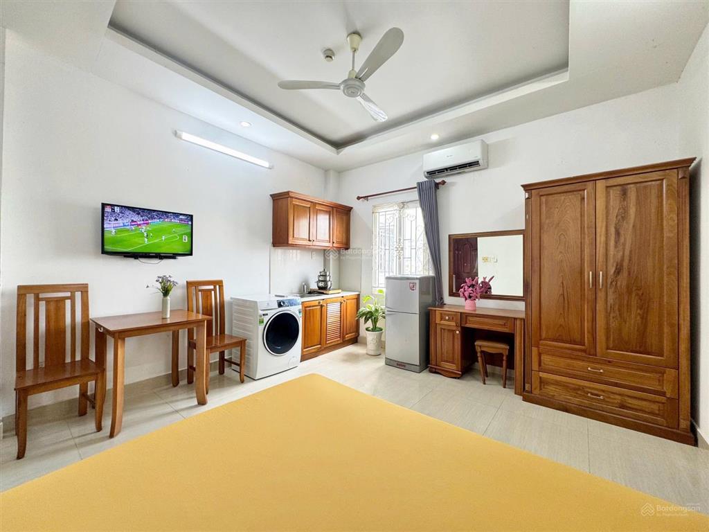 Căn hộ full nt gần nhà thờ ba chuông lê văn sỹ
