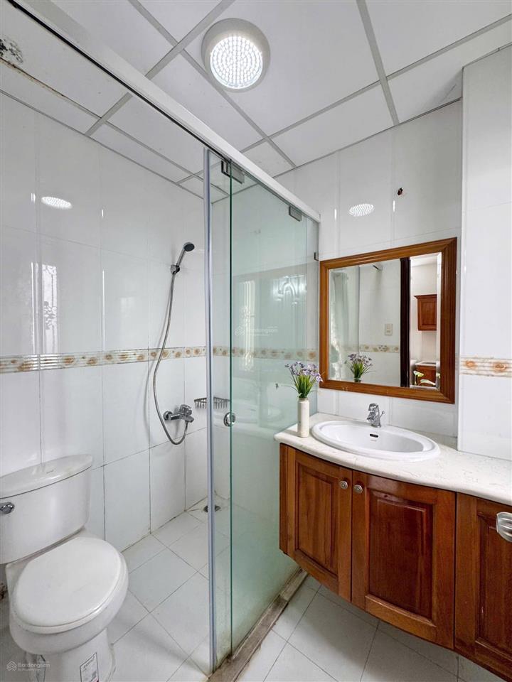 Căn hộ full nt gần nhà thờ ba chuông lê văn sỹ