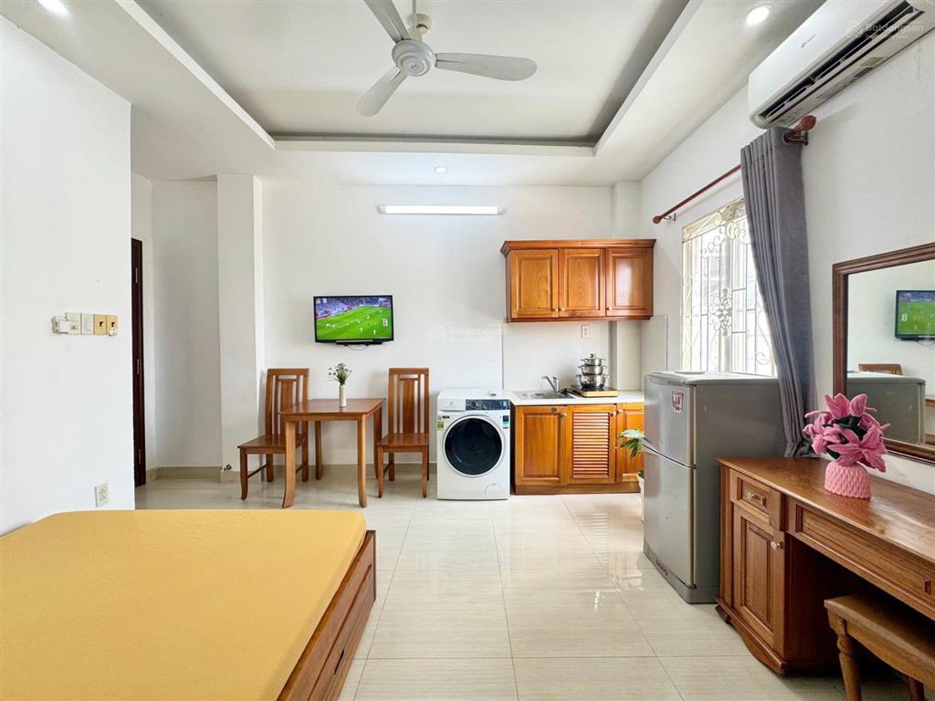 Căn hộ full nt gần nhà thờ ba chuông lê văn sỹ