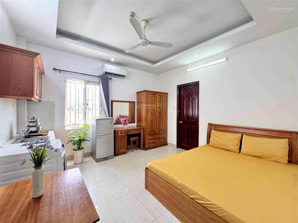 Căn hộ full nt gần nhà thờ ba chuông lê văn sỹ