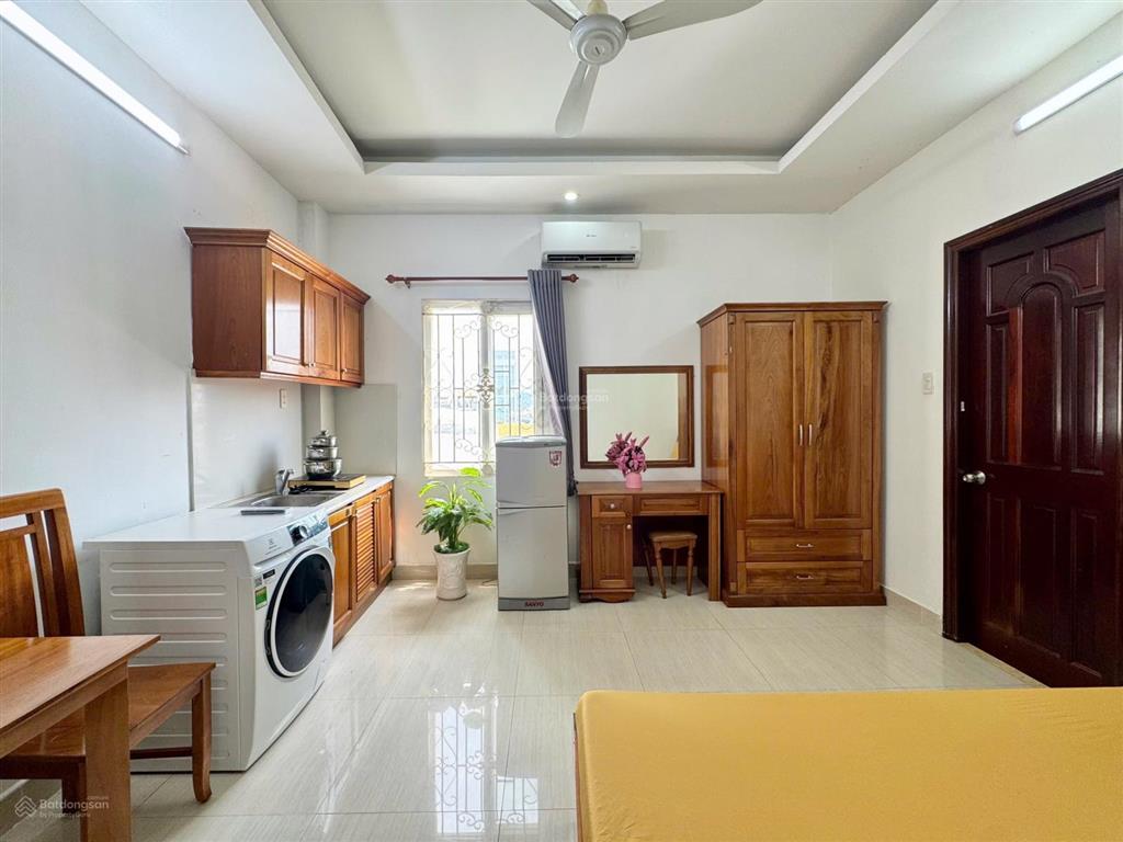 Căn hộ full nt gần nhà thờ ba chuông lê văn sỹ