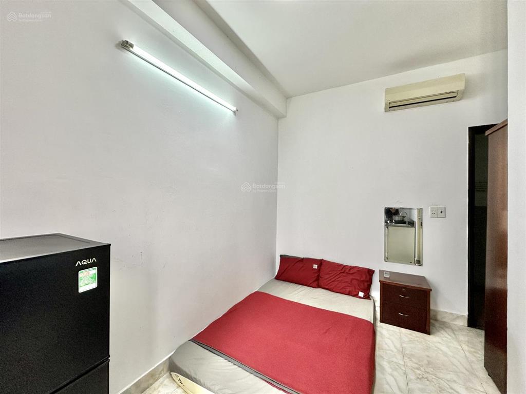 Phòng đẹp giá tốt sổ trời ngay hồ văn huê