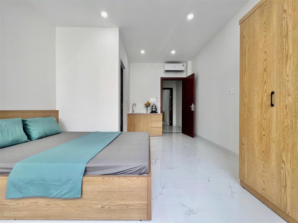 Phòng ban công full nội thất ngay lý phục man