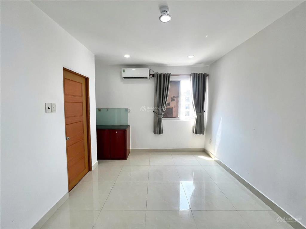 Phòng chính chủ tiện nghi ngay trương định gần đh mở sg