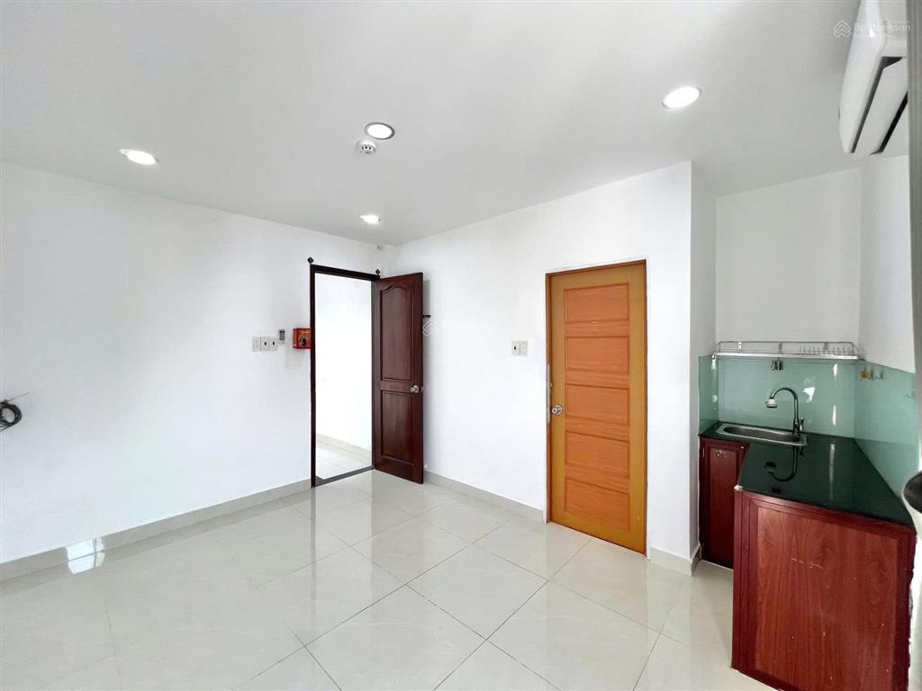 Phòng chính chủ tiện nghi ngay trương định gần đh mở sg