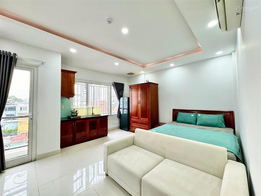 Căn hộ ban công full nt gần cầu lê văn sỹ