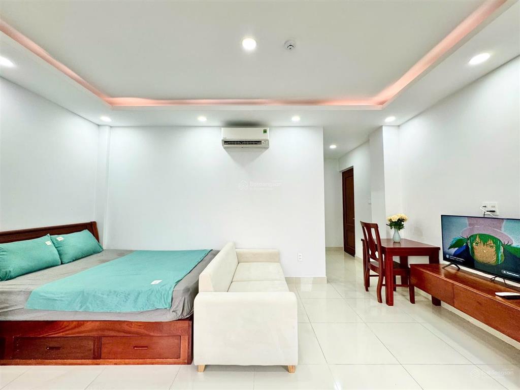 Căn hộ ban công full nt gần cầu lê văn sỹ